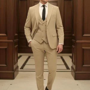 Abito completo giacca pantalone e gilet beige monaco